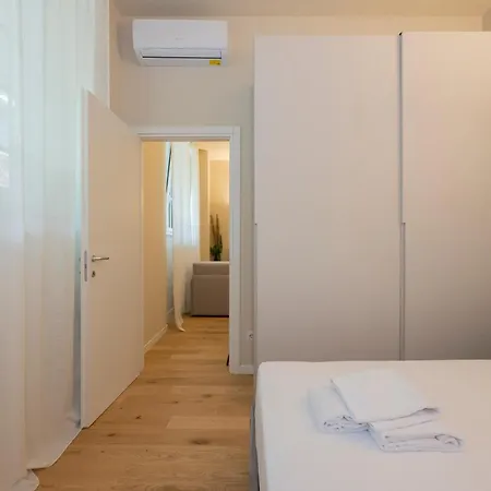 I Host Apartment - Ranzoni 1 Milan Exterior photo